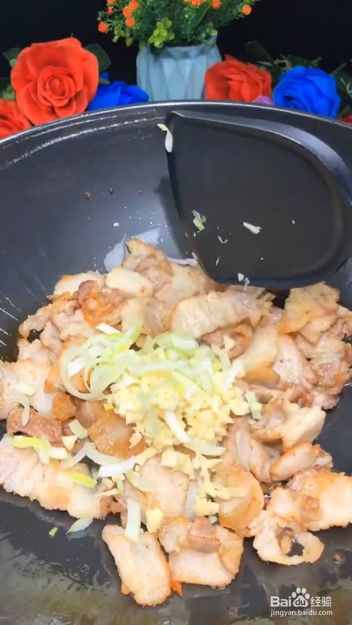 特别下饭好吃又易做的五花肉炒辣椒要怎样做