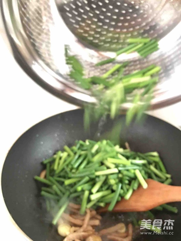 肉炒蒜薹的做法