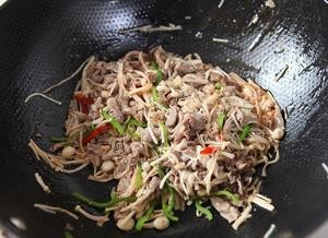 怎么做好吃又下饭的金针炒肥牛