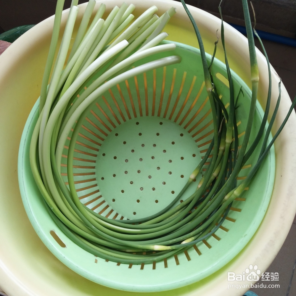 蒜苔炒瘦肉的做法
