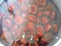 经期食谱：月经期饮食攻略：[6]栗,枣煲凤爪