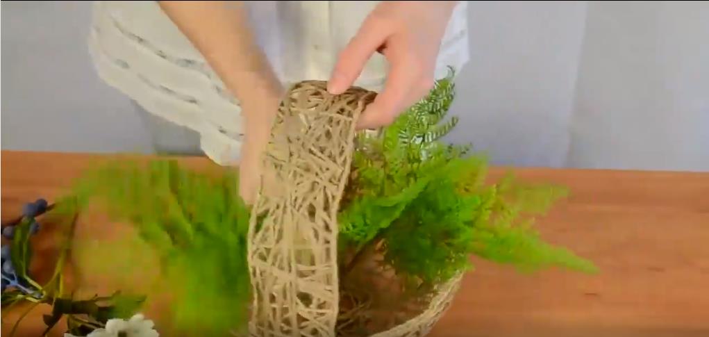 如何用气球和麻绳制作手提篮