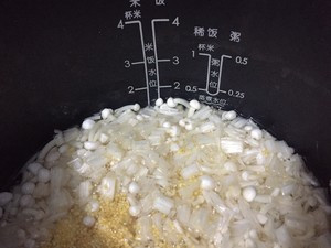 小米菌菇粥的制作