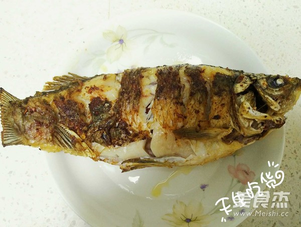 口味蒸鲫鱼的做法