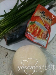 让人赞不绝口的韭菜榨菜鲅鱼水饺