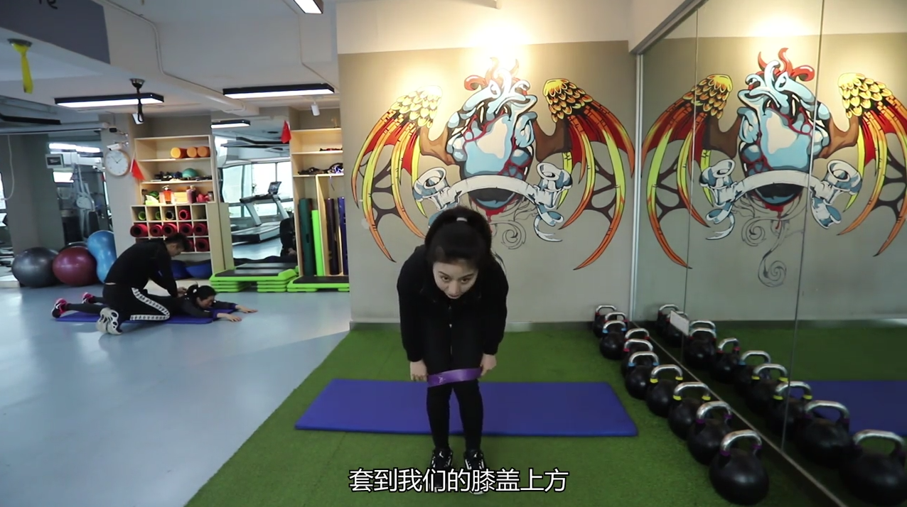 臀部基础训练怎么做