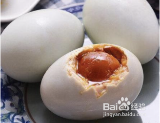咸蛋的蛋黄为什么会出油