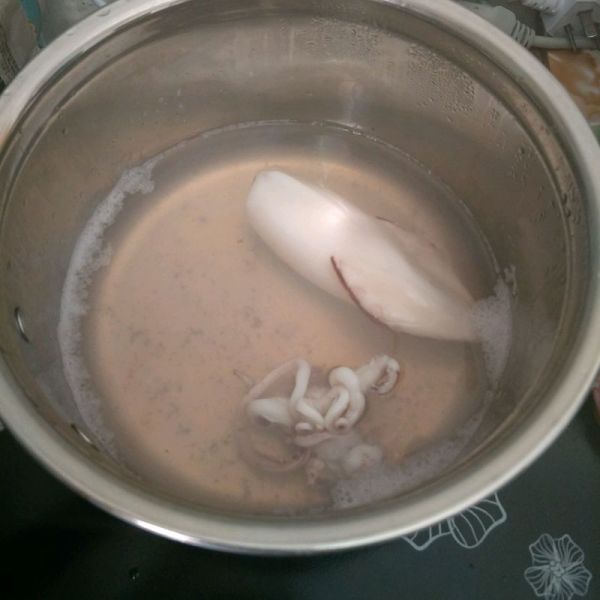 蒜蓉粉丝烤花蛤鱿鱼