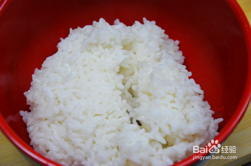 幸福美食：舌尖跳动的美味三文鱼寿司