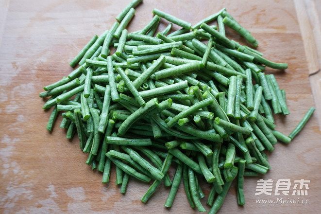蒜泥麻香拌豇豆