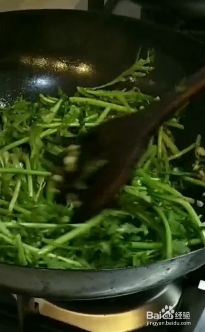 蒜香酱茼蒿的做法