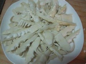 千张春笋蒸酱鸭