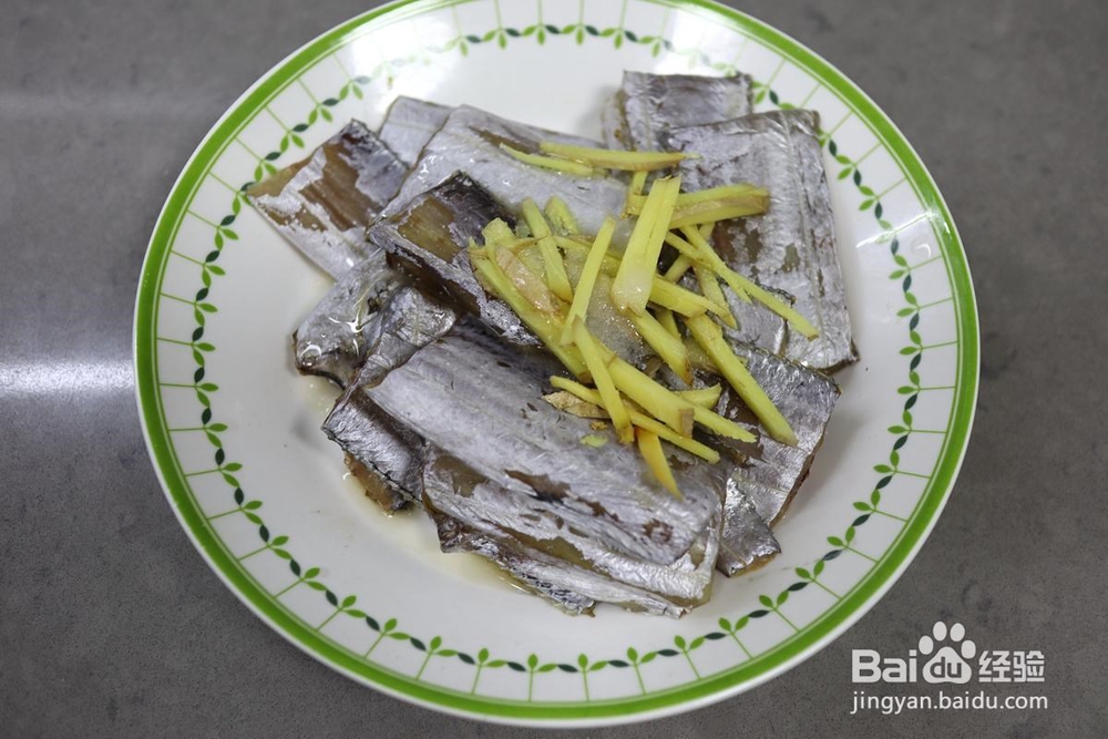 酥松香脆干炸带鱼