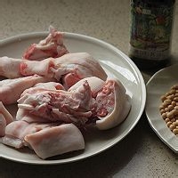 黄豆焖猪蹄人间美味