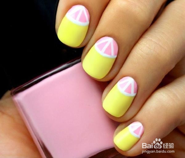 半月牙柠檬美甲