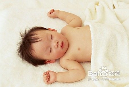 婴儿打嗝怎么办