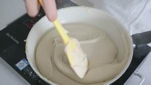 怎么做莲蓉蛋黄月饼