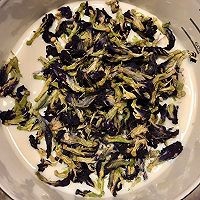 雾霾蓝千层蛋糕怎么做呢
