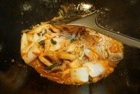 辣白菜豆腐汤的制作
