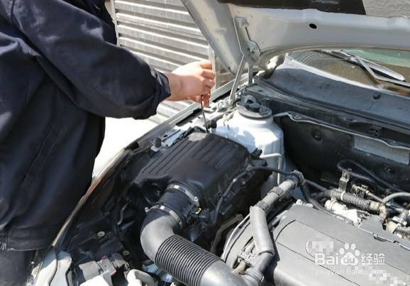 汽车怎样更换空气滤芯