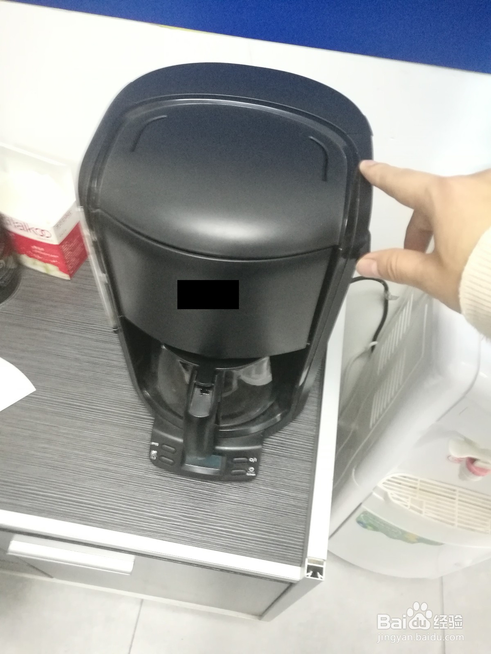 如何使用咖啡机制作一杯美味的咖啡