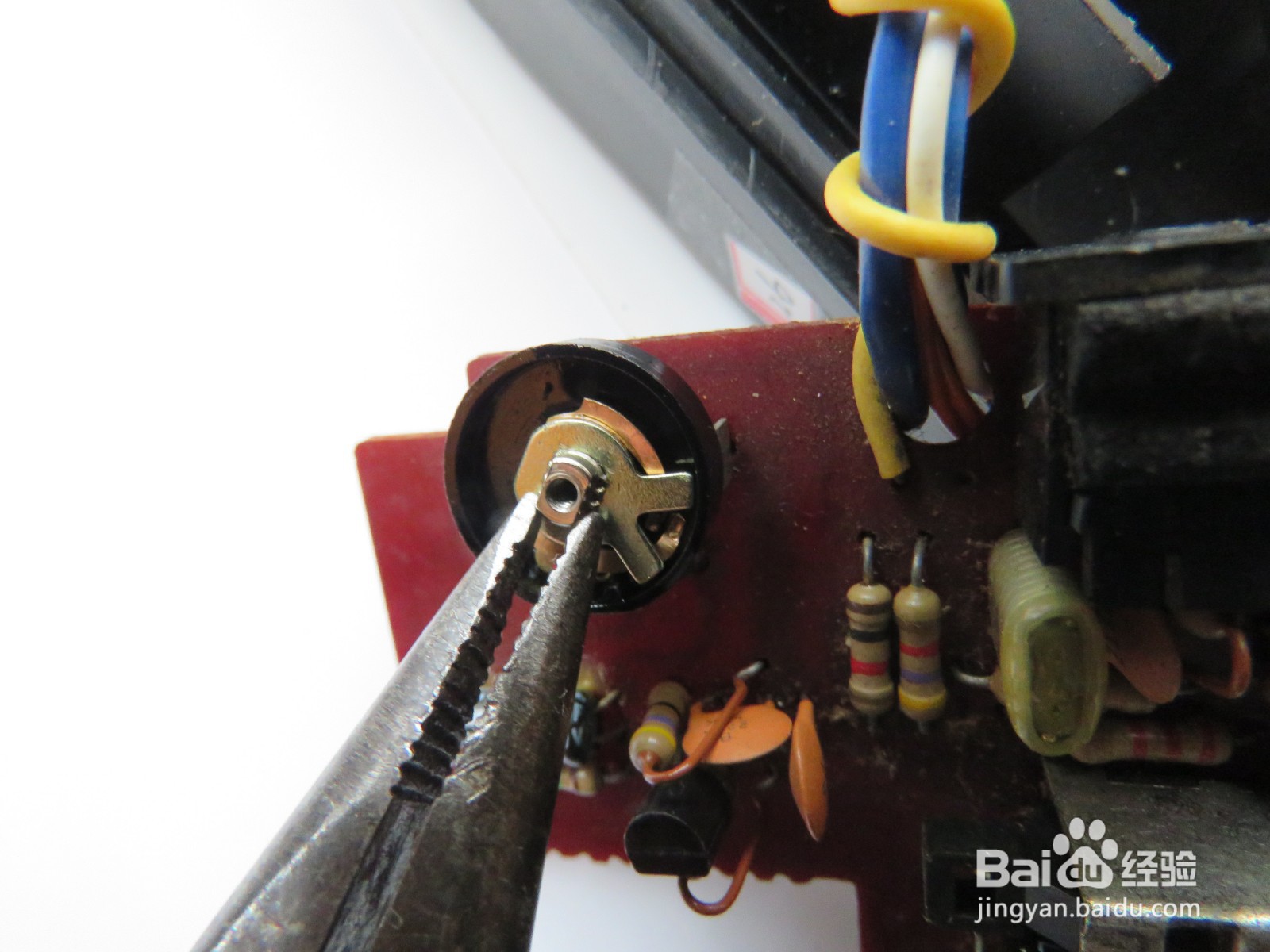 老录音机和唱机音量电位器杂音和爆音的解决方法