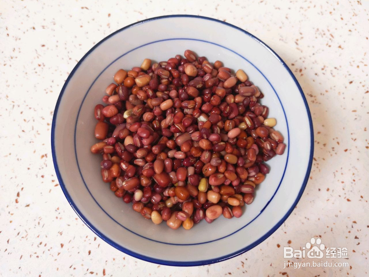 大黄米红小豆竹筒粽子的做法