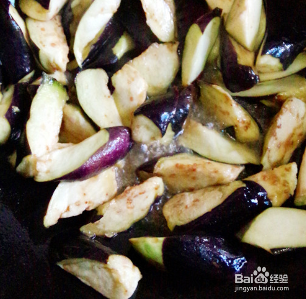 美味的青椒炒茄子