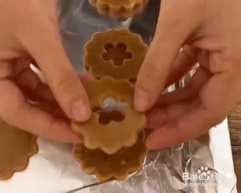 入口即化的草莓酱黄油饼干