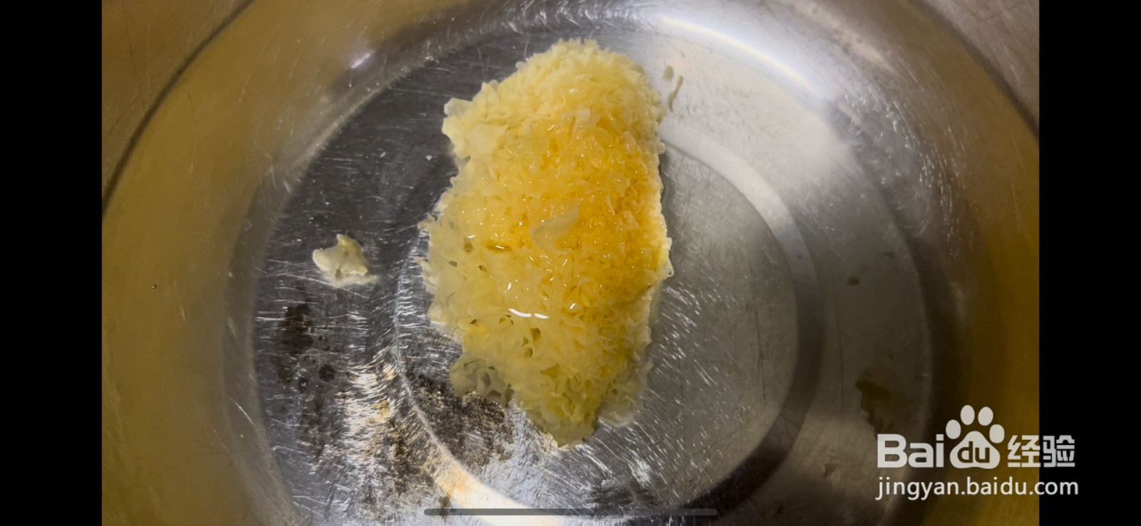 夏季甜品桃胶雪燕皂角米的做法