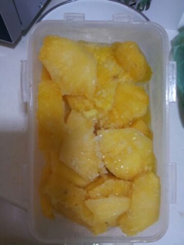 自制菠萝冰淇淋