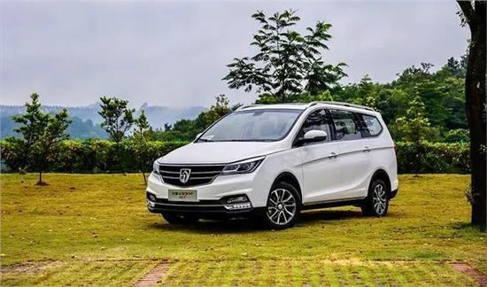 宝骏730有自动挡的吗