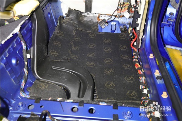 宝马16款328i胎噪隔音处理过程分享