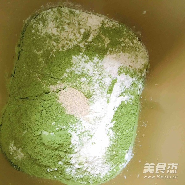 抹茶葡萄干小餐包