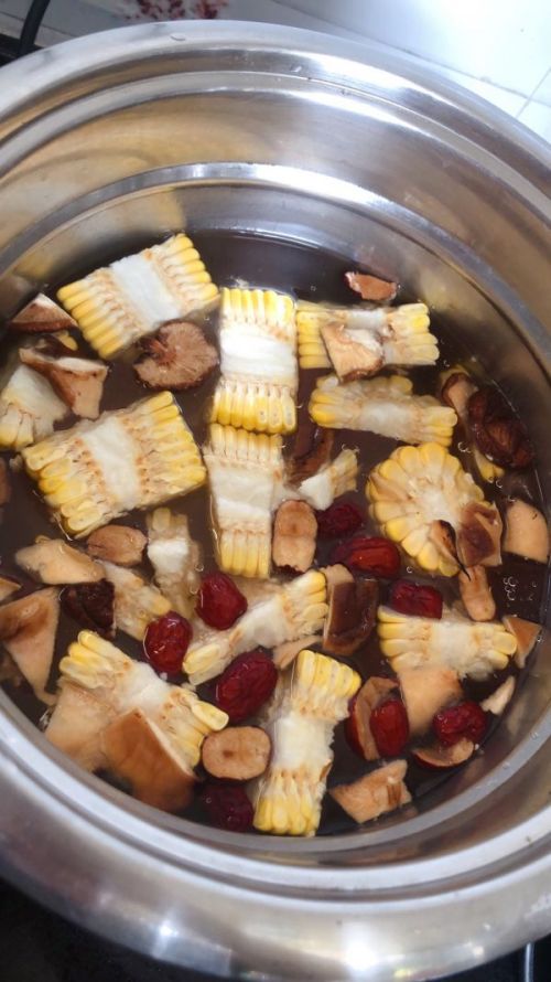 凌薯红萝卜猪骨汤