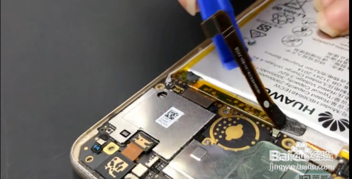 华为荣耀8青春版电池怎么换