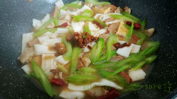 香辣牛肉芹菜粉