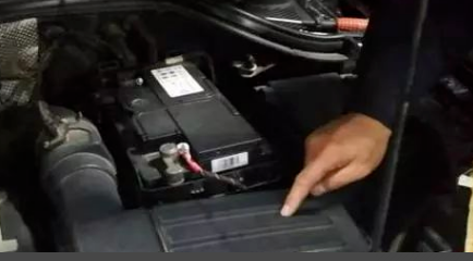 汽车如何更换空气滤芯