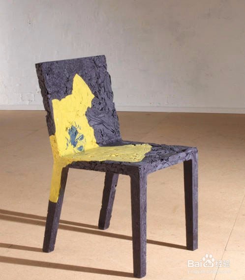 利用旧衣服制作椅子 用淘汰衣服做的椅子图片