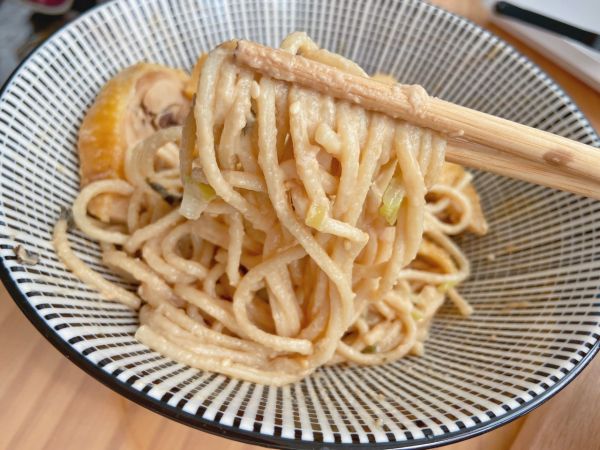 #四季宝蓝小罐#花生酱拌面