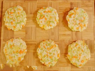 土豆泥蔬菜饼怎么做?