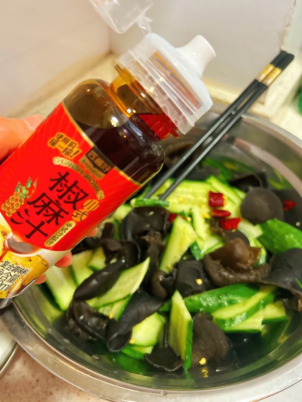 椒麻黄瓜木耳菜