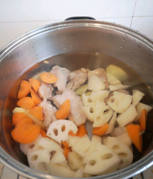 莲藕胡萝卜老鸭汤