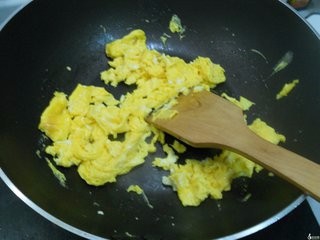 怎样炒出蓬松、鲜嫩，的鸡蛋