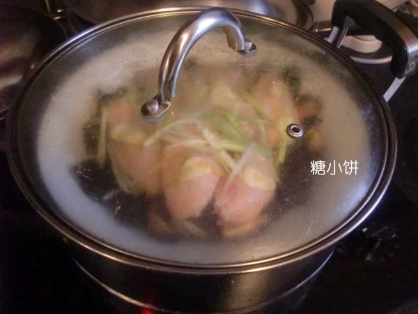 香菇云耳蒸鸡翅