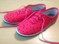 怎么DIY白色球鞋。