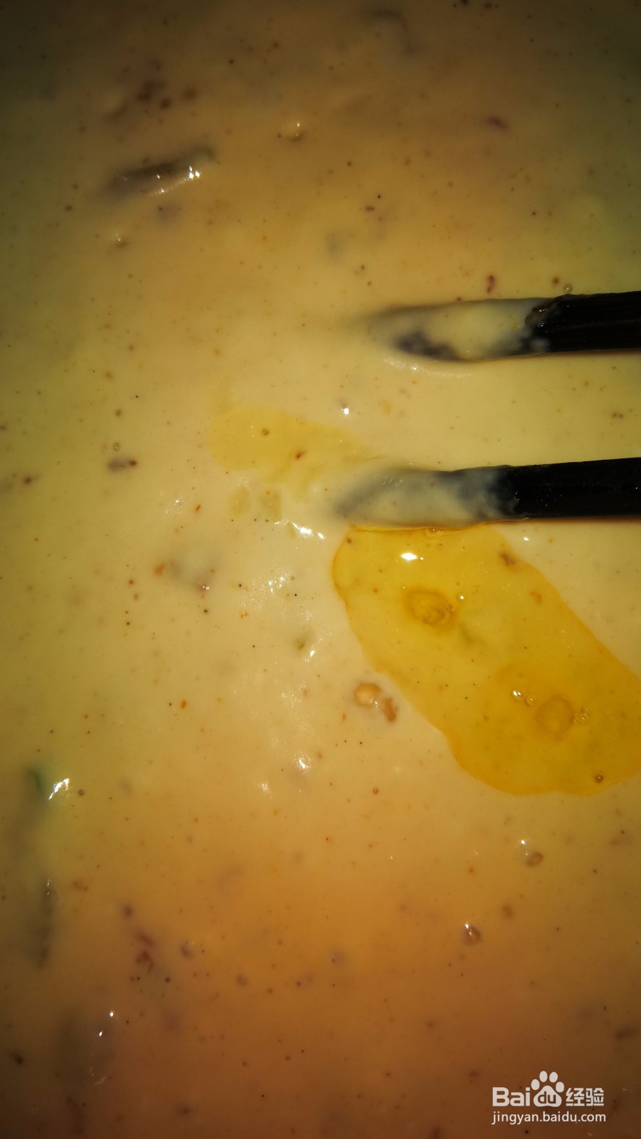 鸡蛋红烧肉碎做早餐饼