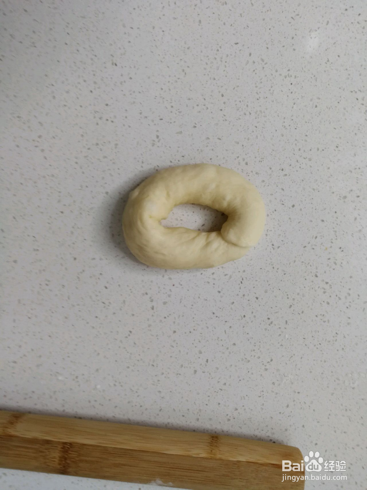 肠仔沙拉面包的做法