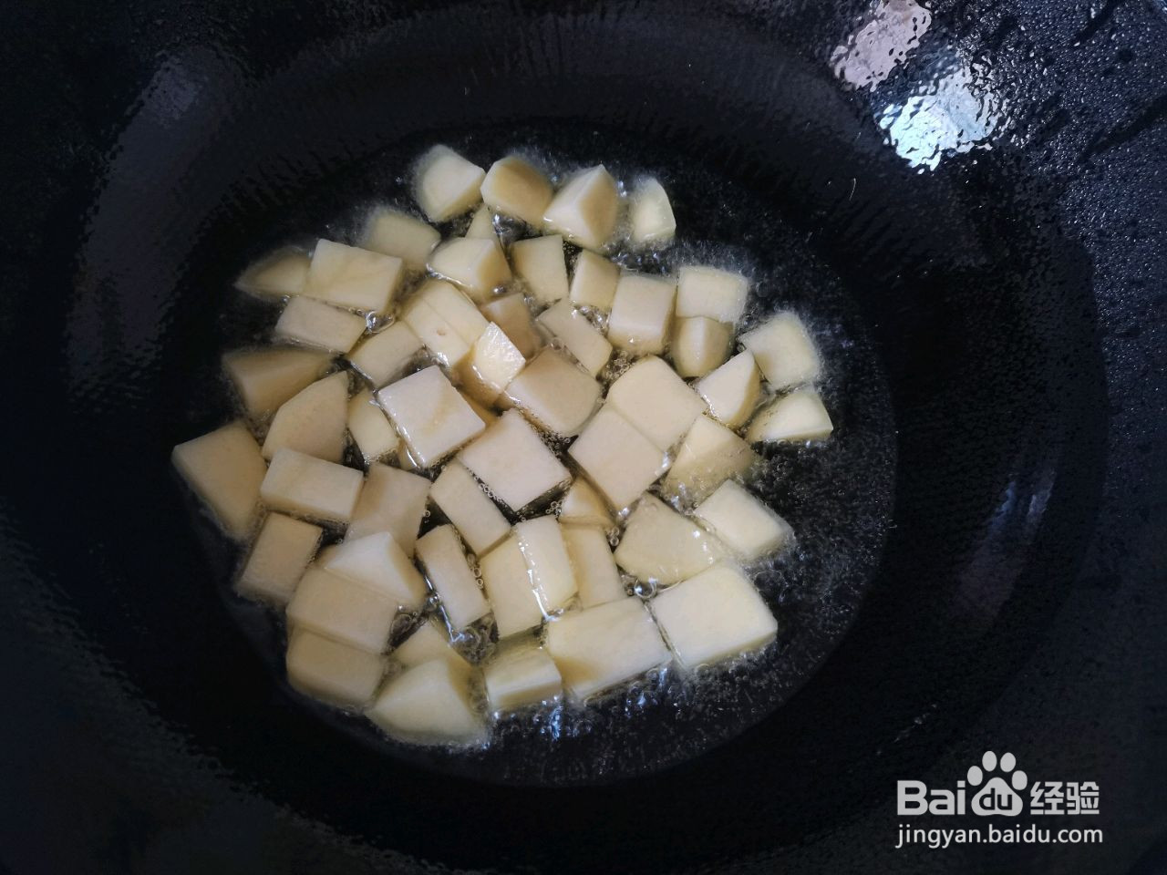 土豆鸡丁盖饭的做法