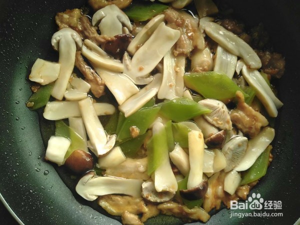 盖头蘑菇炒肉片